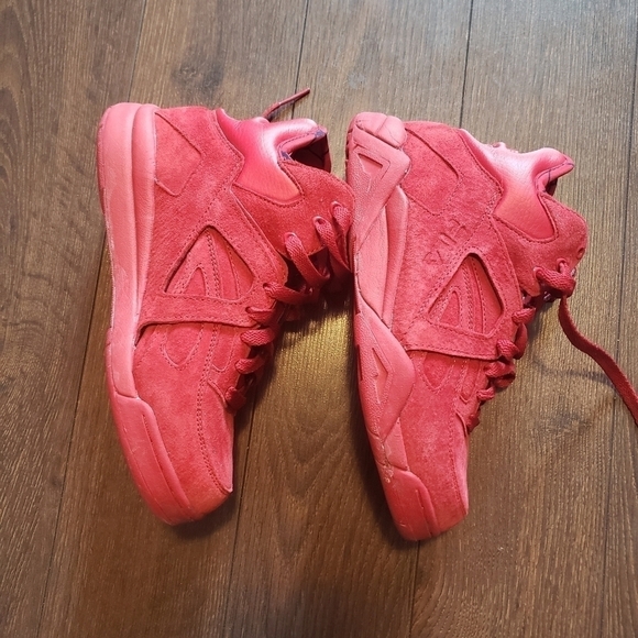 Fila The Cage Hightop Sneakers Size 5 Jrs. - Picture 3 of 10